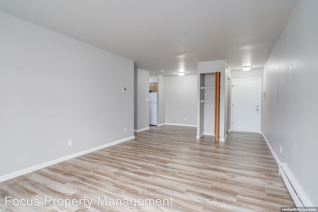 1750 Lombard Ave - Photo 2