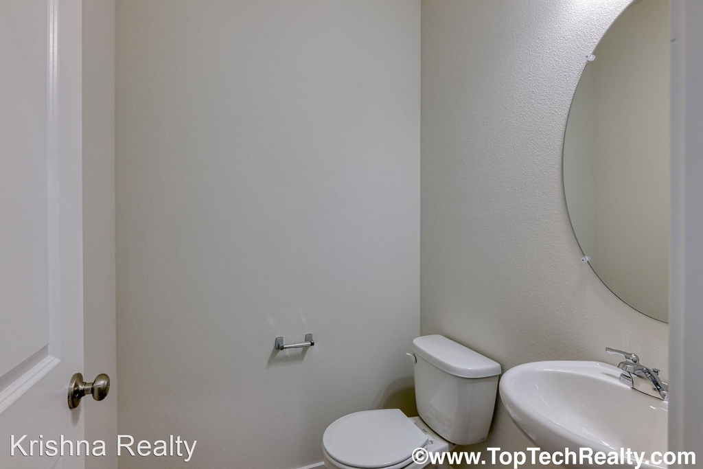 7296 Nw 164th Ave - Photo 14