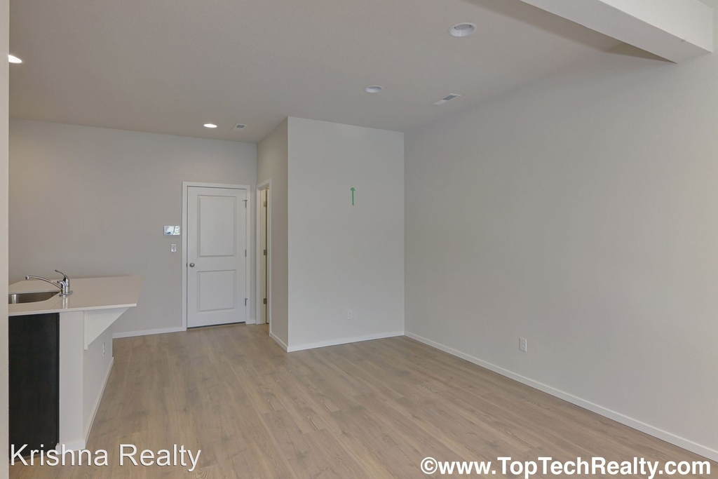 7296 Nw 164th Ave - Photo 6