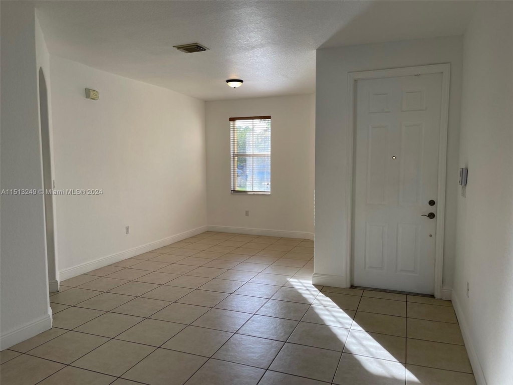 11413 Sw 137th Psge - Photo 1