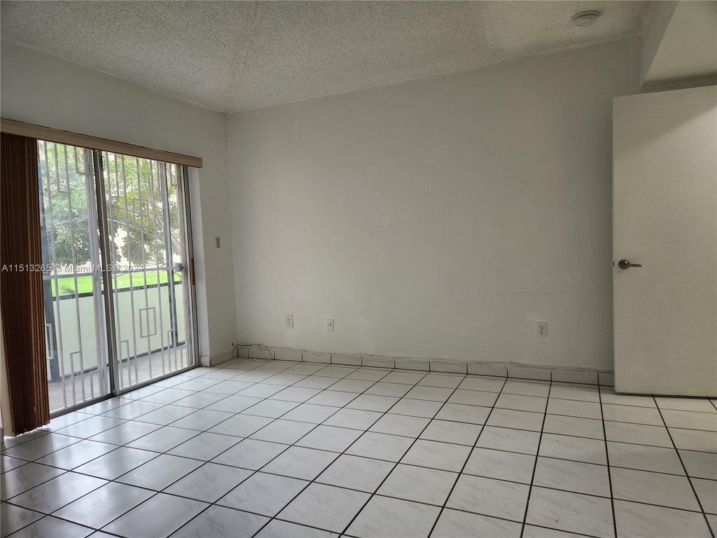 8401 Sw 107th Ave - Photo 9