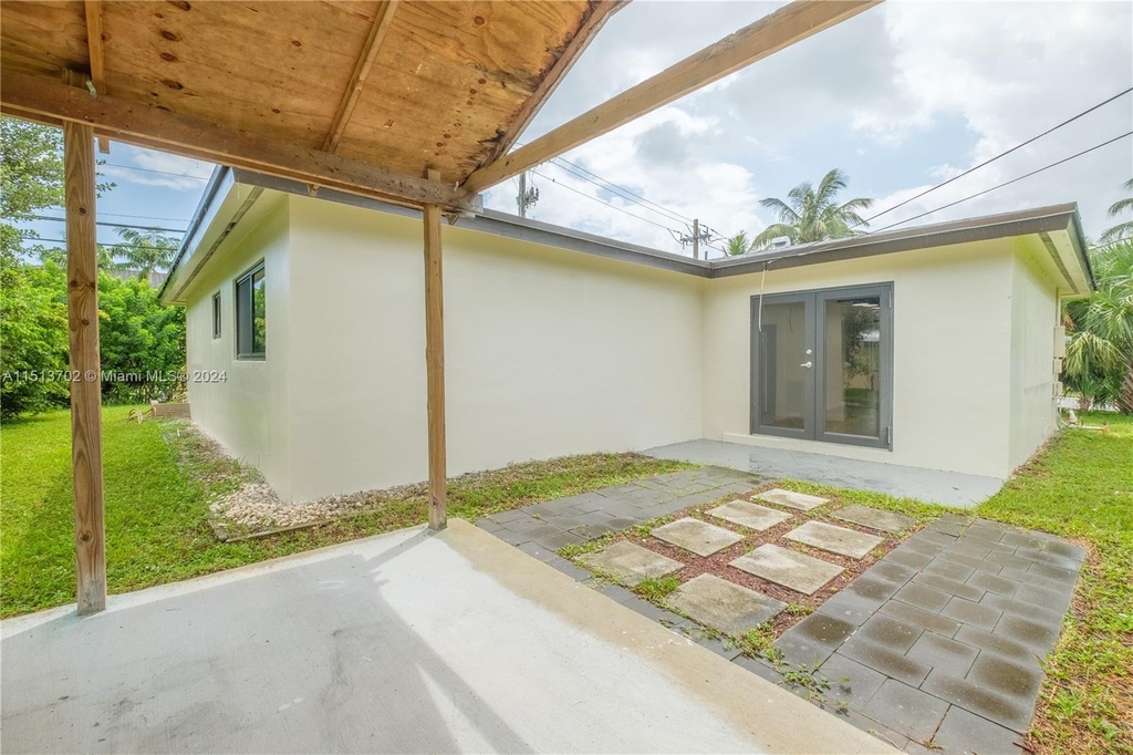 4303 Nw 5th Ave - Photo 20