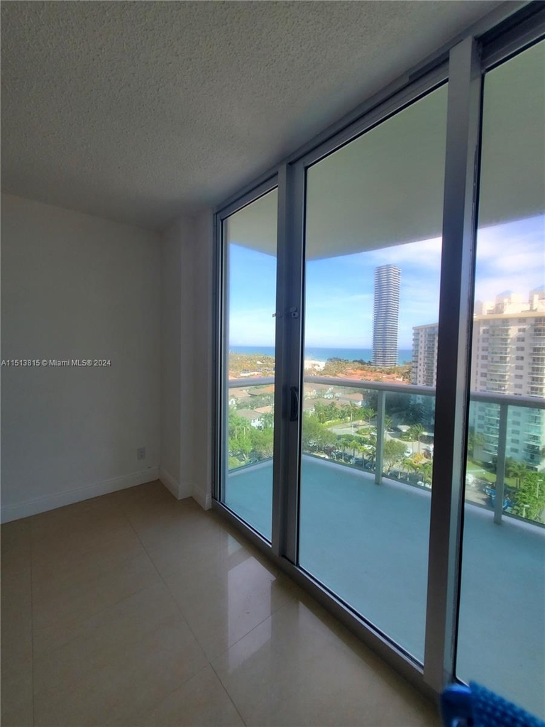 19380 Collins Ave - Photo 6