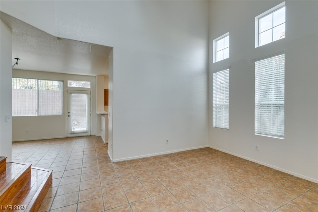 1509 Cimarron Crest Street - Photo 2