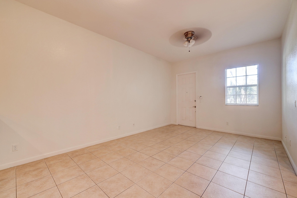 10560 Sw Stephanie Way - Photo 6