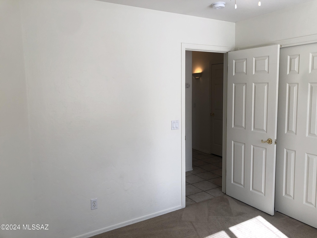 6039 N Panorama Park Drive - Photo 16