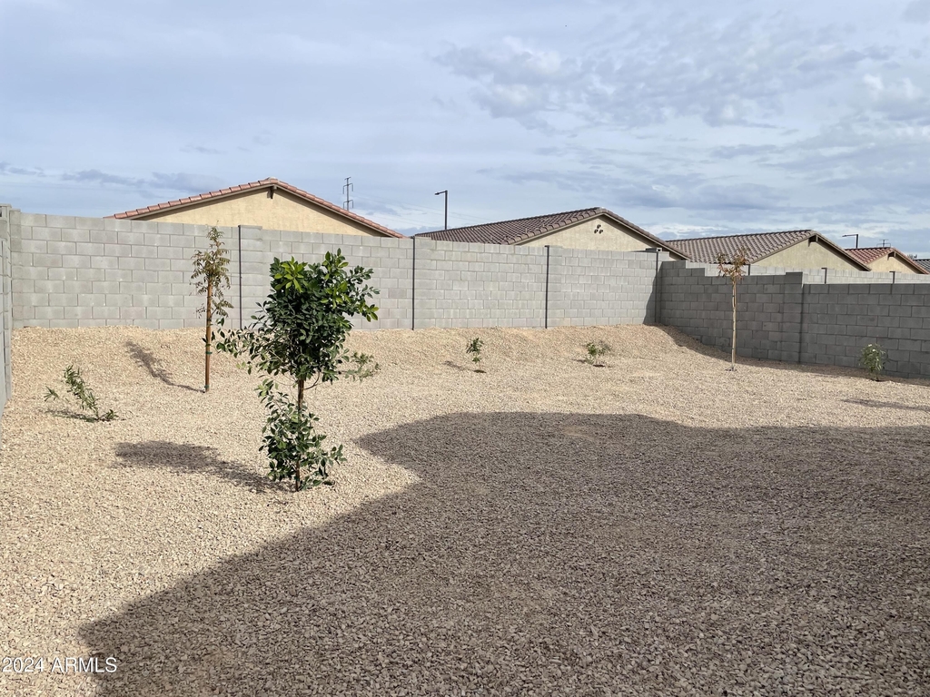 24620 W Mohave Street - Photo 24