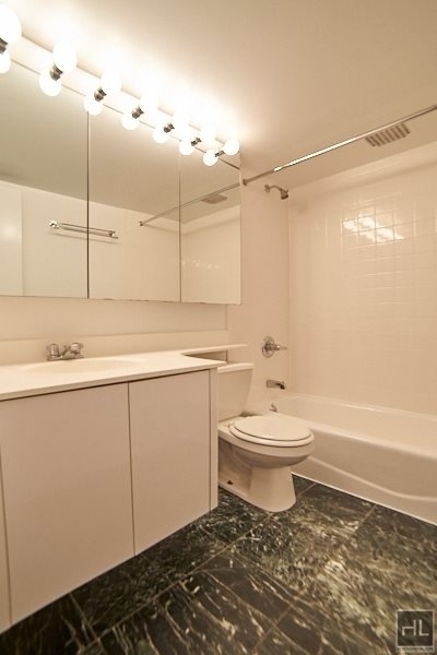 East 82 Street - Photo 5