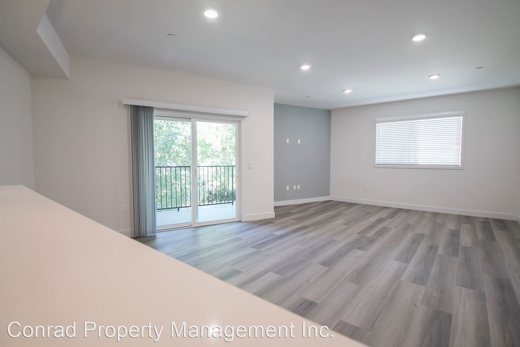 13713 Oxnard St. - Photo 9