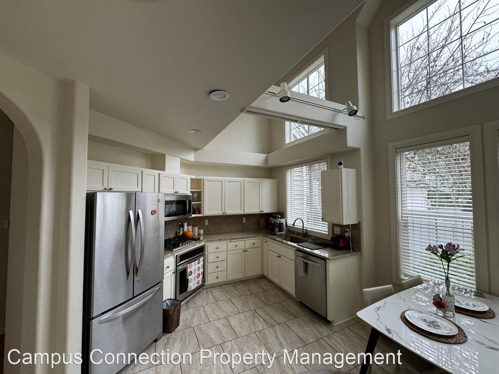 581 Covey Lane - Photo 5