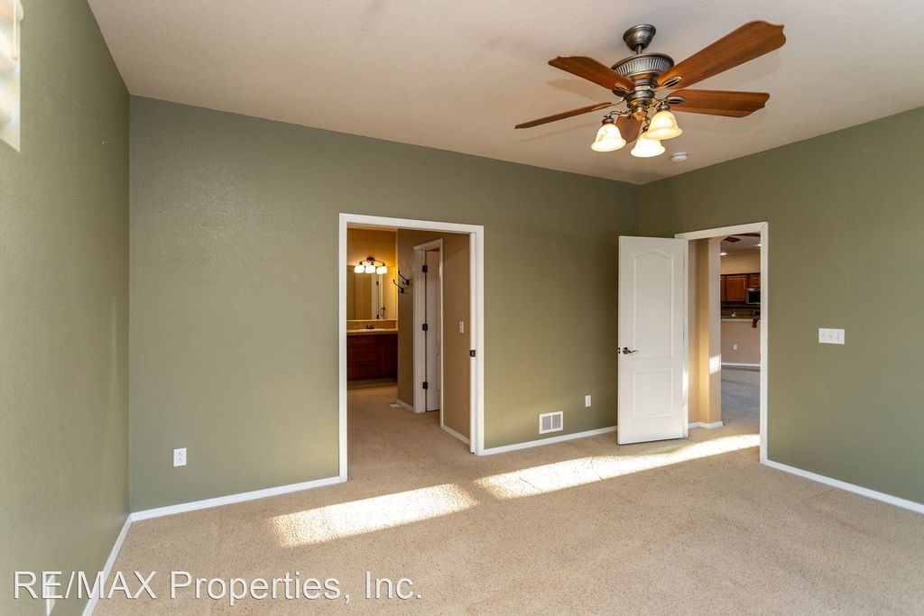 9922 Red Sage Drive - Photo 20