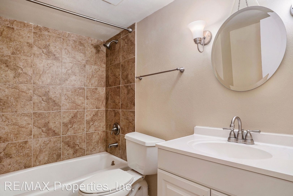 414 Cobblestone Dr. - Photo 16