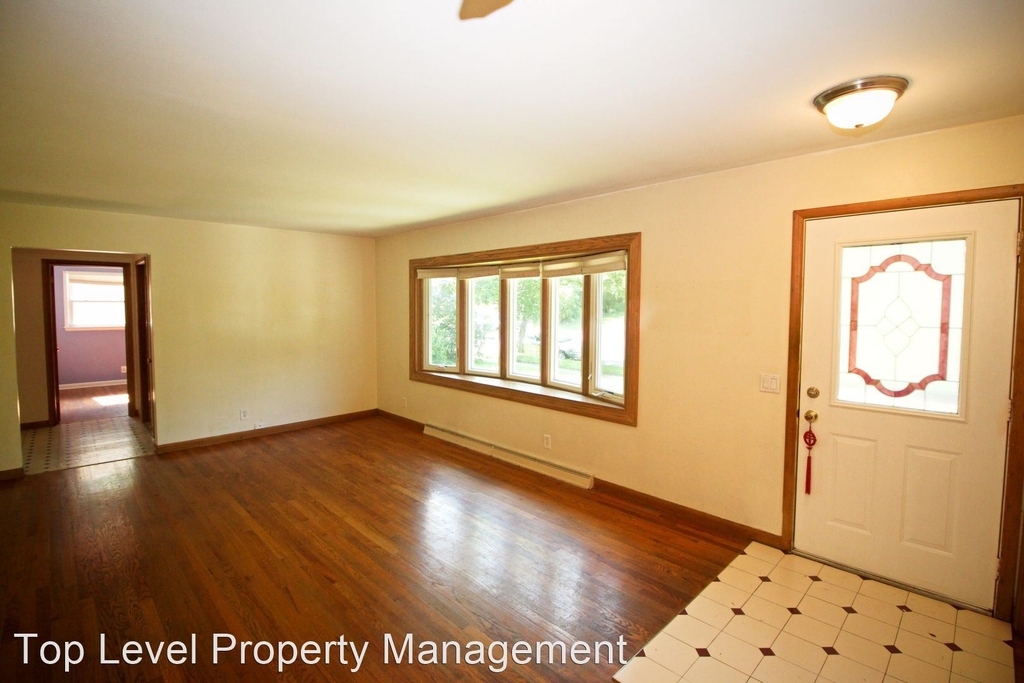 5217 Odana Rd - Photo 3