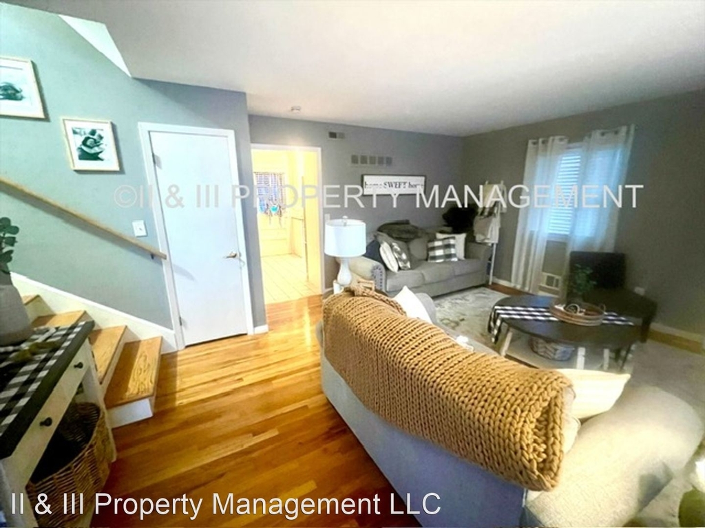 8346 Lowell Ave - Photo 1