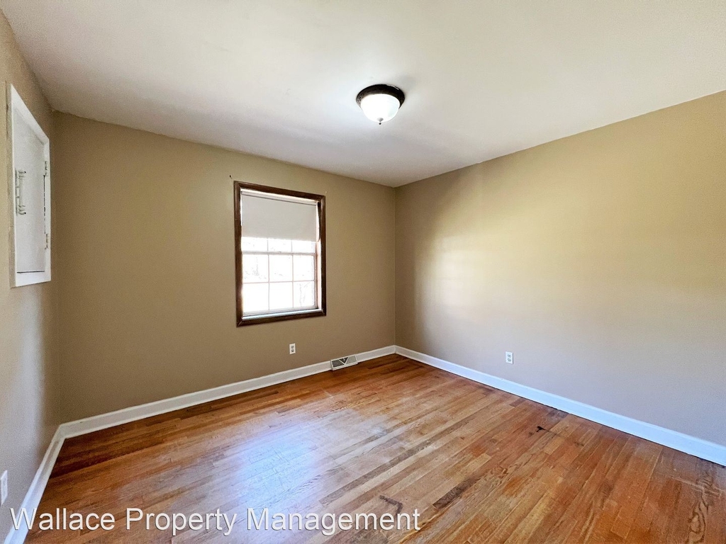 1709 Huntwood Lane - Photo 7