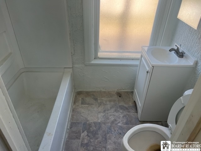 212 E 2nd Street - Photo 17