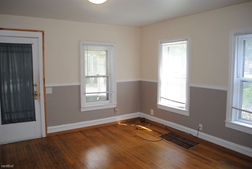 502 Locust St - Photo 3