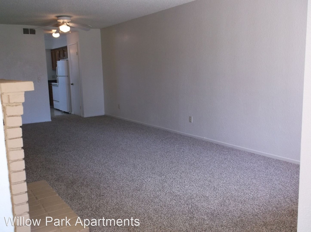 190 N Willow Ave - Photo 1