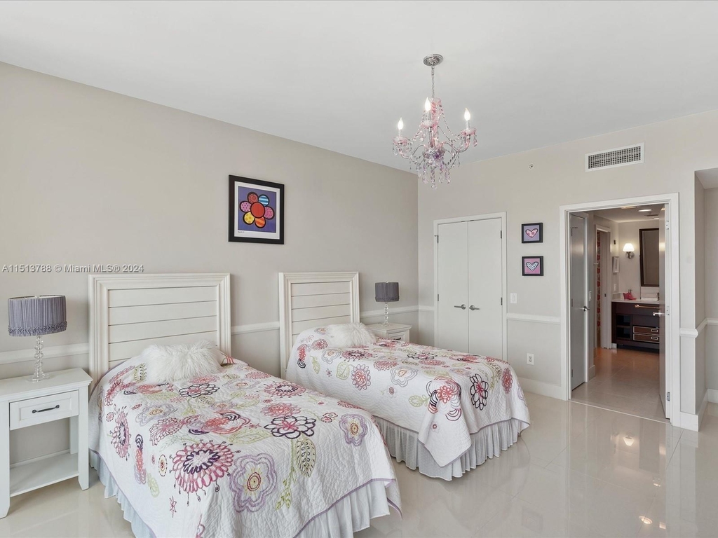 6899 Collins Ave - Photo 16