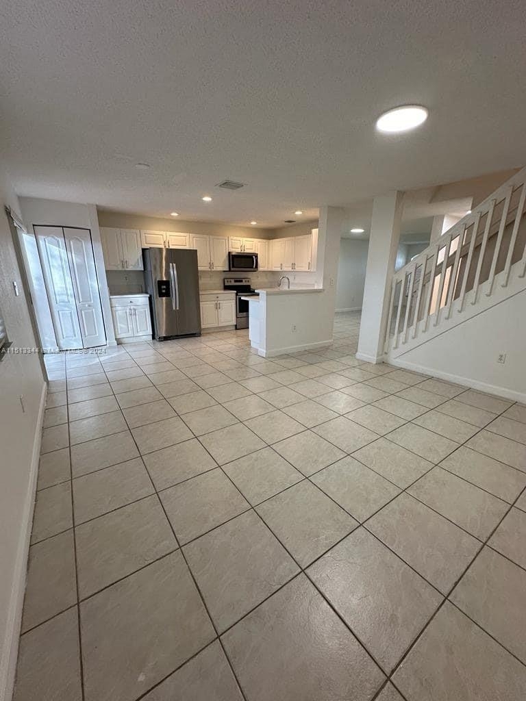 5100 Nw 116th Ct - Photo 2