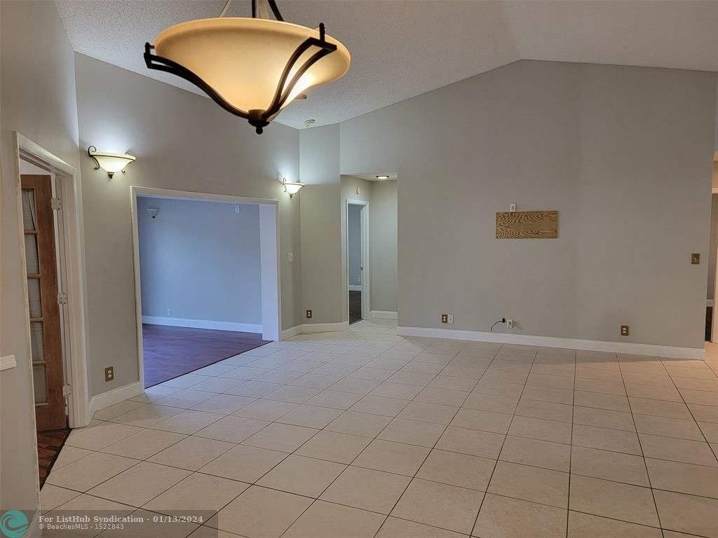 10445 Nw 8th Ct - Photo 17