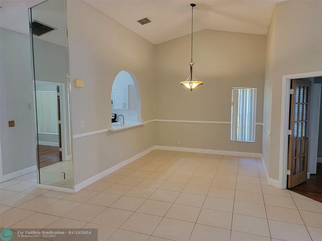 10445 Nw 8th Ct - Photo 5