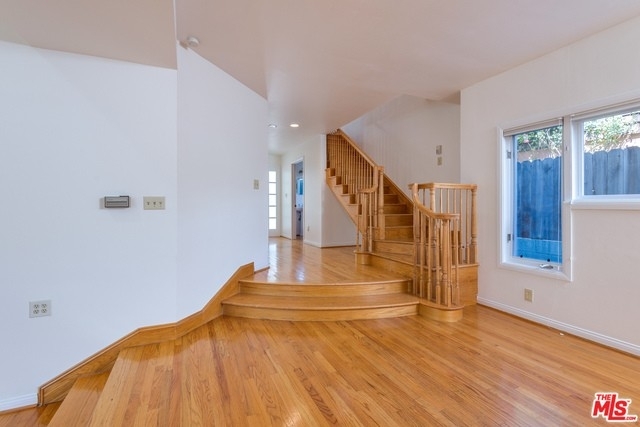 1004 Pier Ave - Photo 15