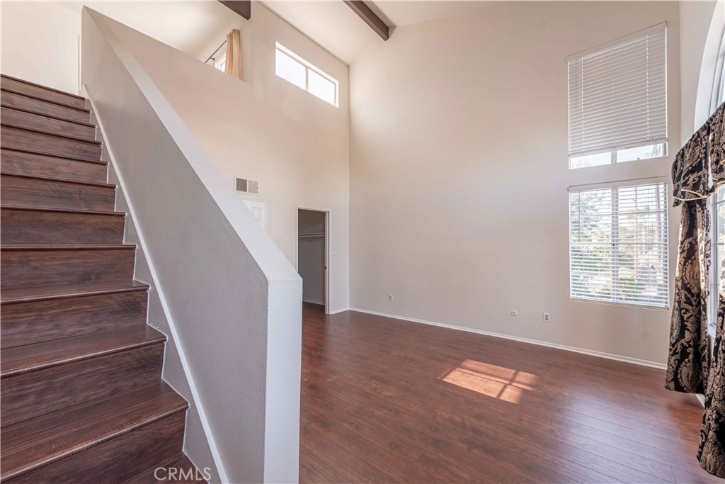 22040 Gault Street - Photo 23