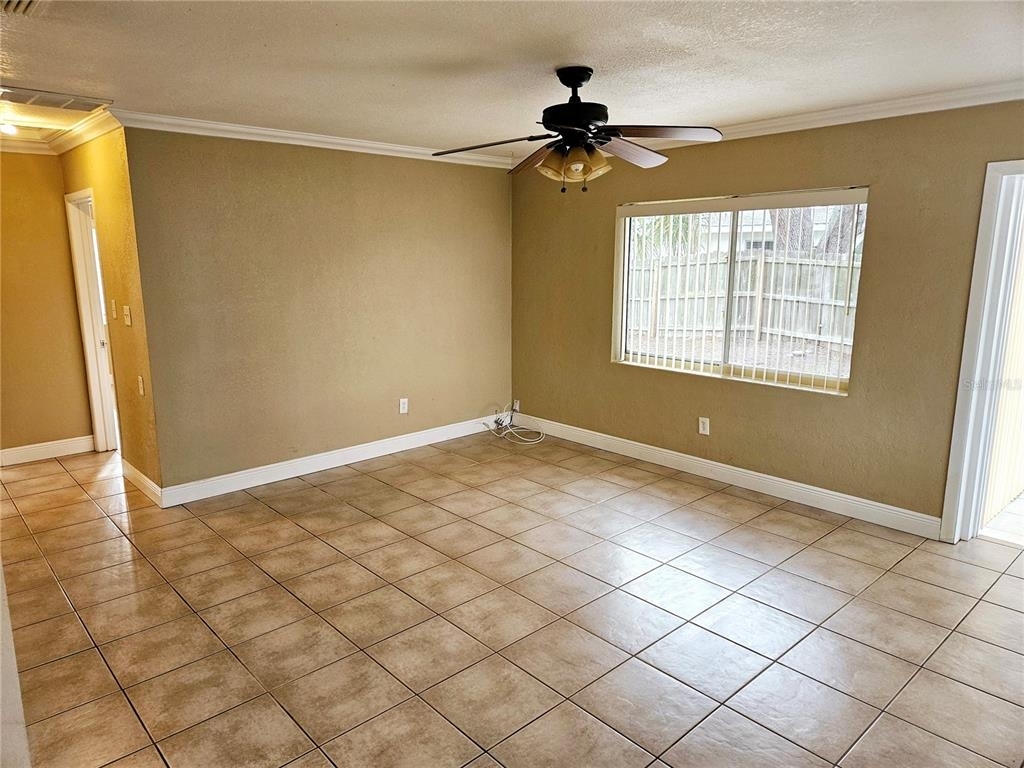 2494 Del Rio Way - Photo 4