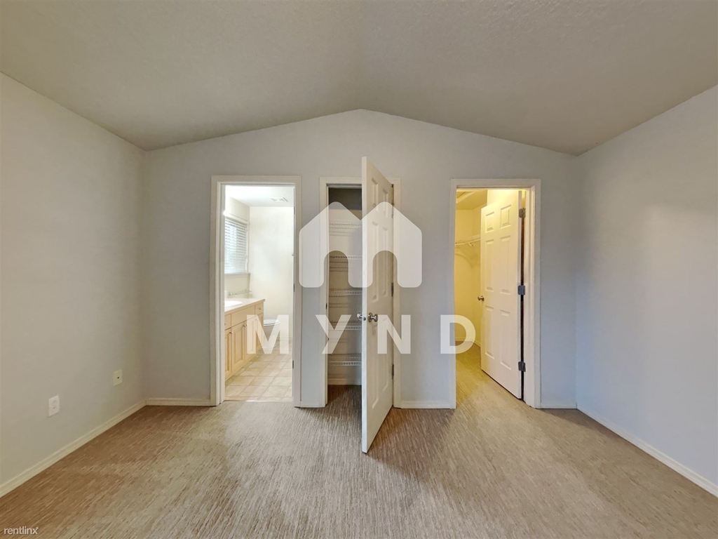 8019 Ne 38th Ave - Photo 4