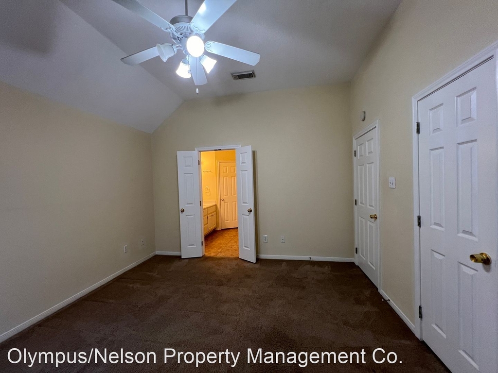 228 Mango St - Photo 7