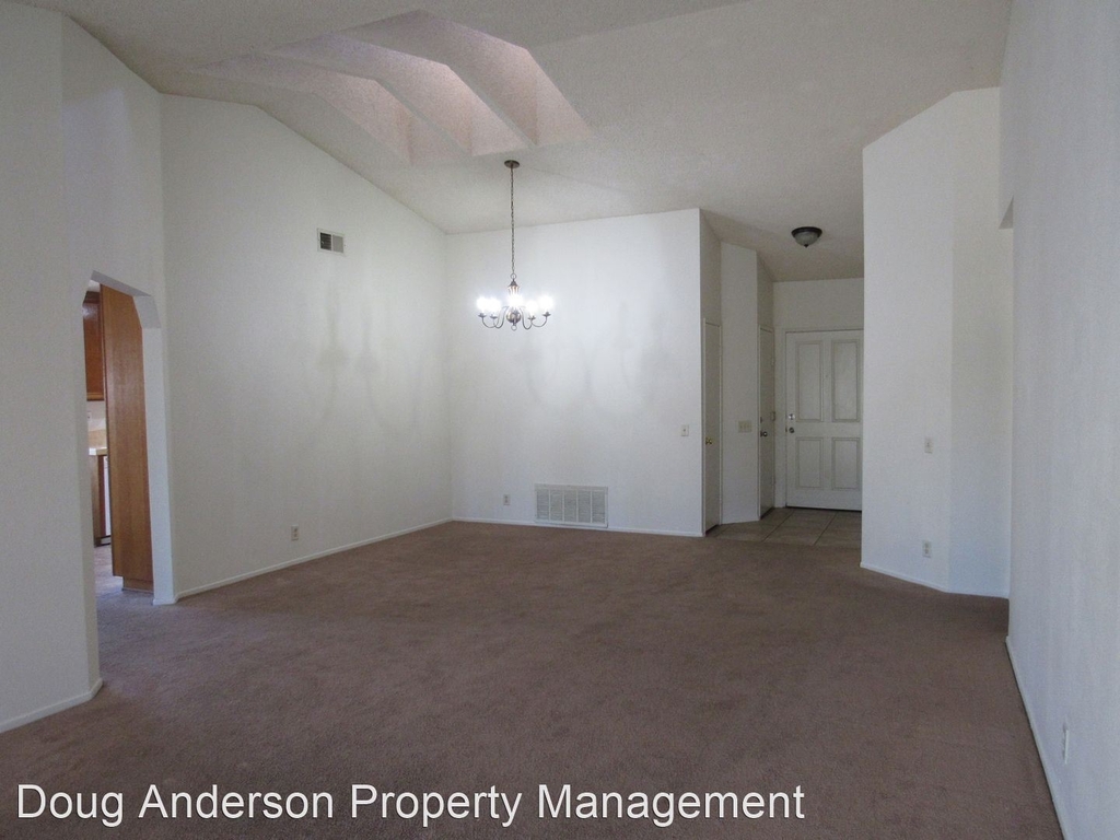 44053 Fine Street - Photo 2