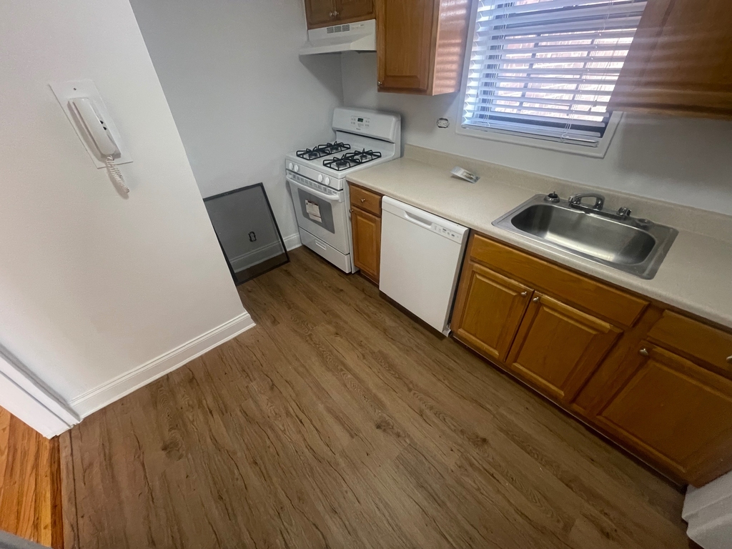 102-30 67th Avenue - Photo 3