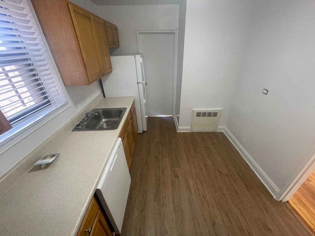 102-30 67th Avenue - Photo 5