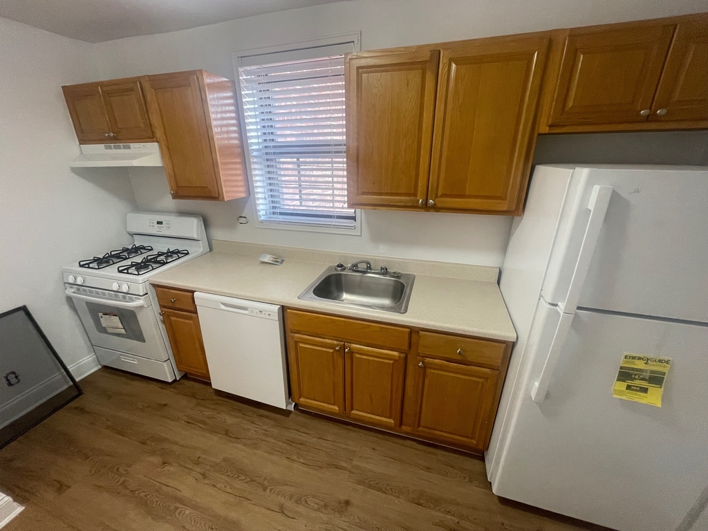 102-30 67th Avenue - Photo 2