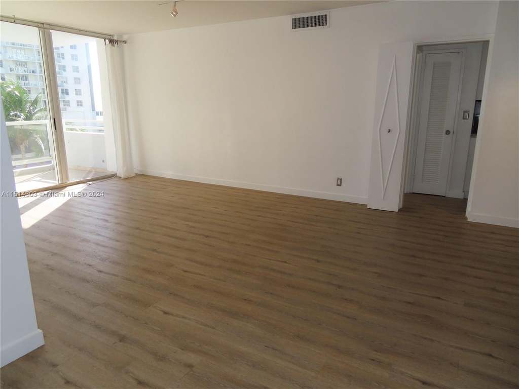 5700 Collins Ave - Photo 26