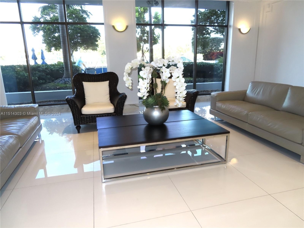 5700 Collins Ave - Photo 3