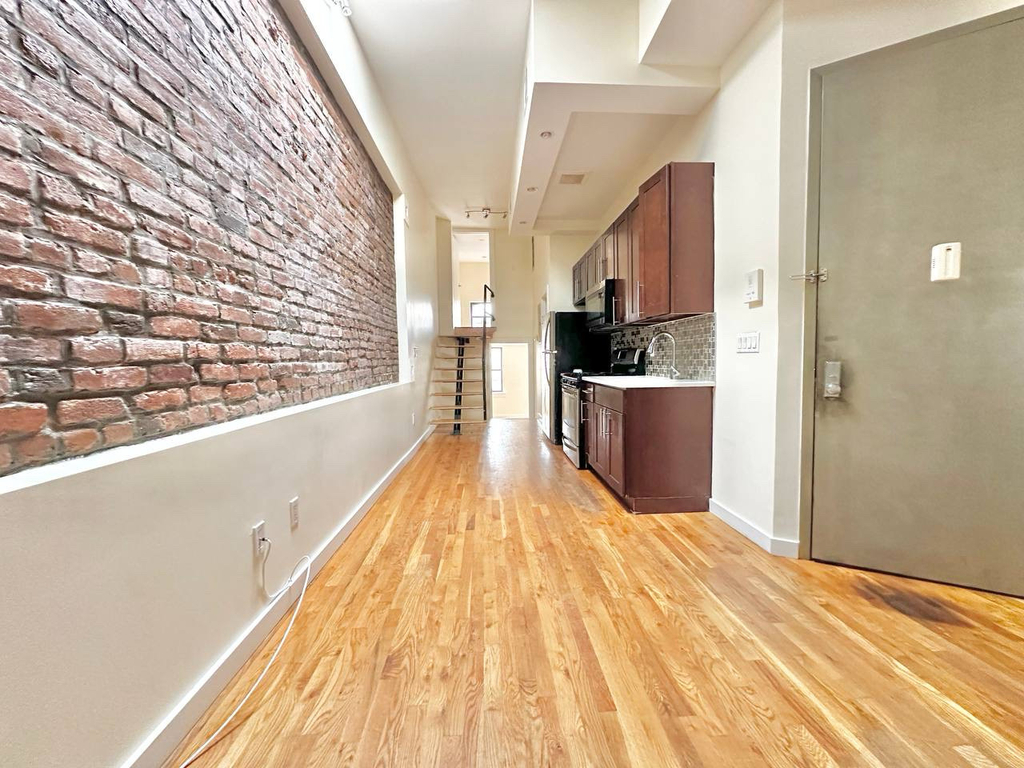 1358 Hancock Street - Photo 1