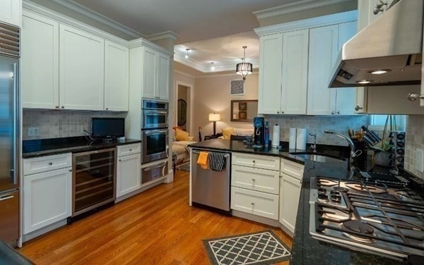 295 Beacon Street - Photo 8