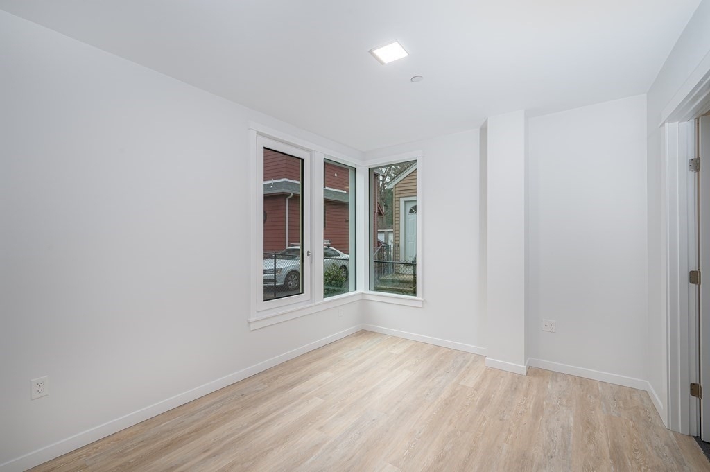 205 Beacon Street - Photo 7