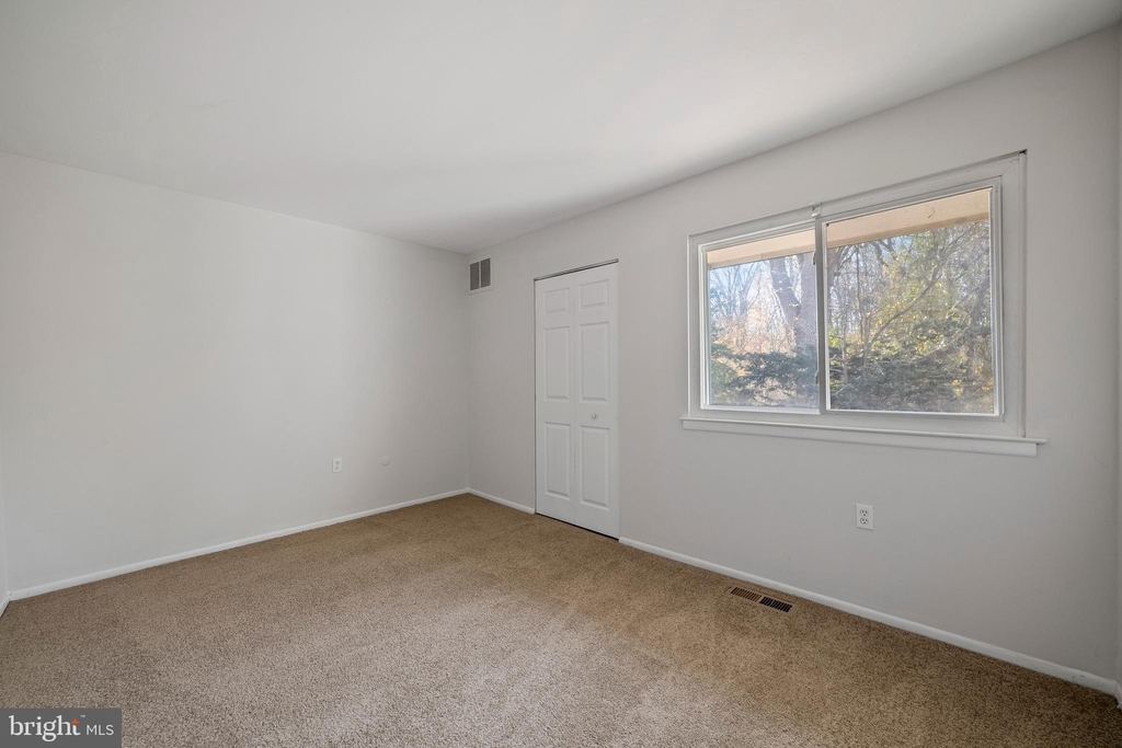 706 Timber Creek - Photo 11