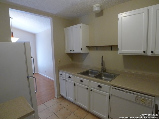 703 Meadow Gate - Photo 15