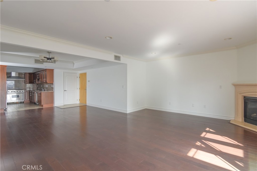 11911 Mayfield Avenue - Photo 14