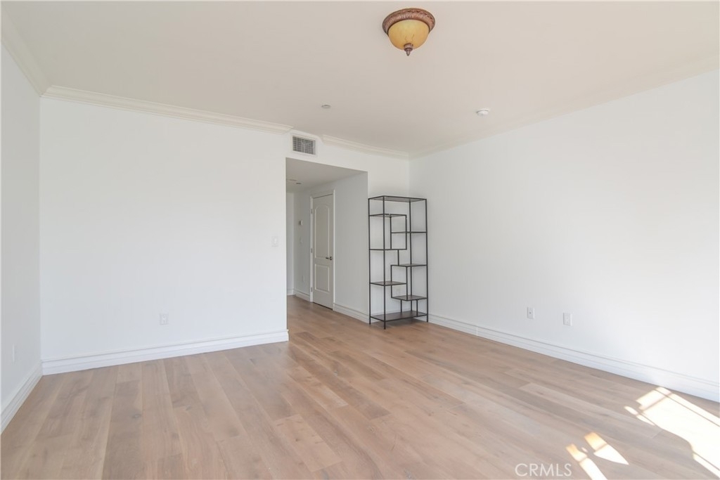 11911 Mayfield Avenue - Photo 27