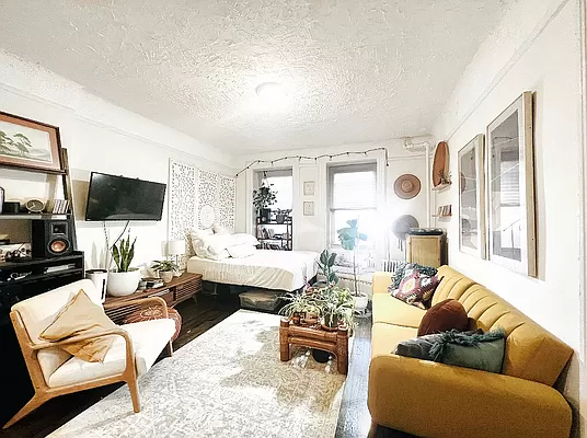 West 88th Street - Photo 0