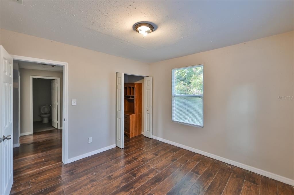 1105 E 28th Avenue - Photo 3