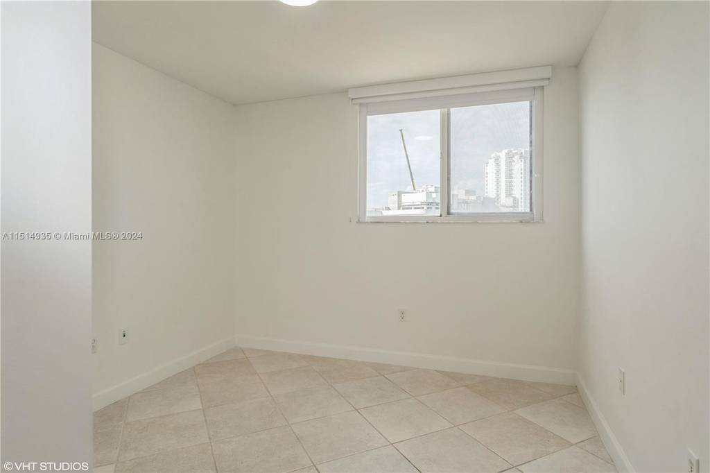 1688 West Ave - Photo 12