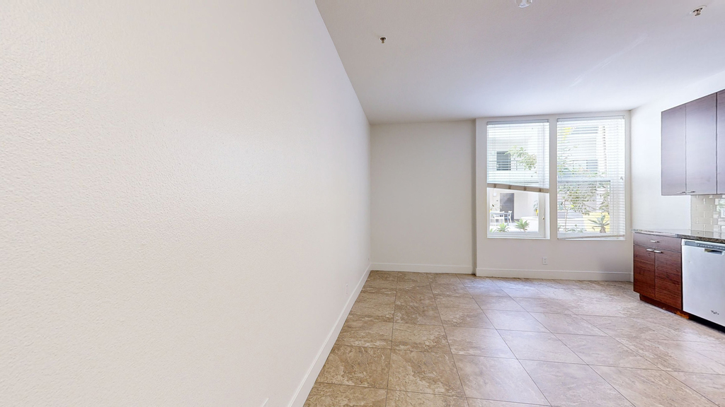 13603 Marina Pointe Drive - Photo 3