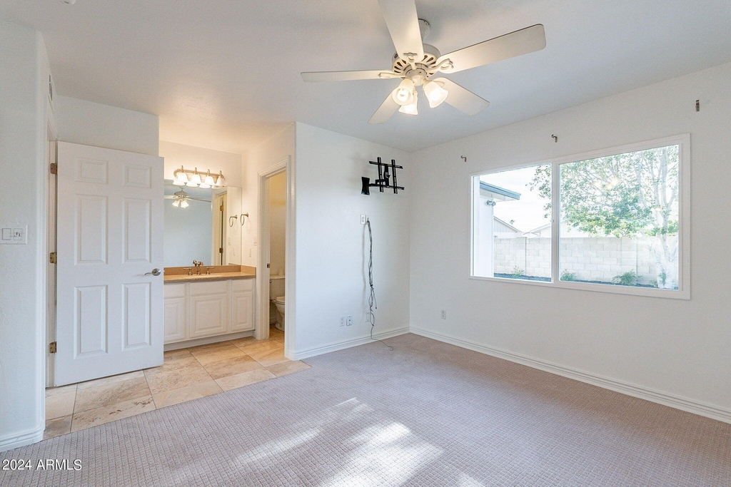 3743 W Dailey Street - Photo 27