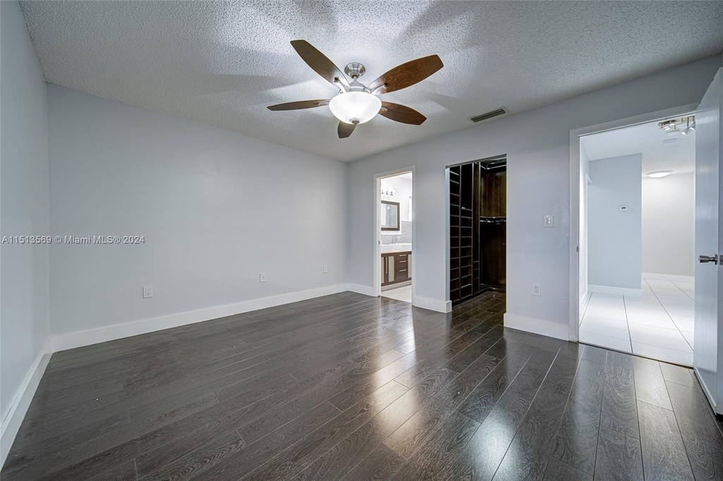 621 Sw 99th Pl - Photo 21